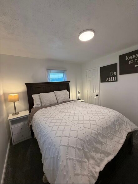 Building Photo - 4066 Crossmill Ln