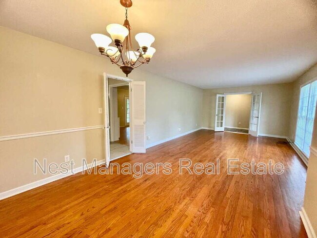 Building Photo - 6244 Milford Rd