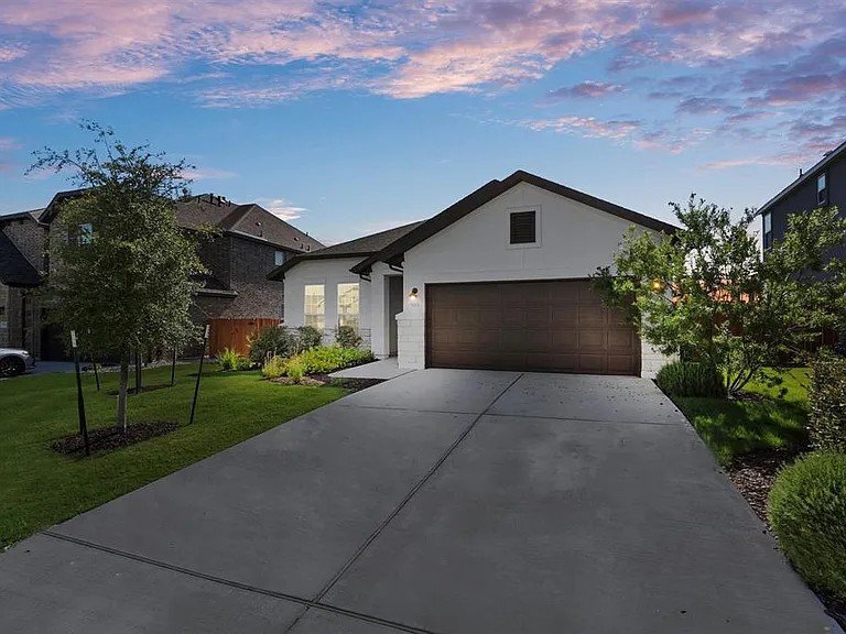Building Photo - 5713 Alamosa Clearing Dr