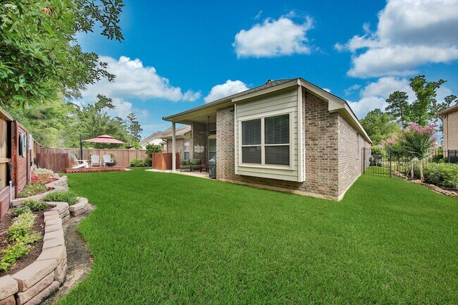 Building Photo - 102 Buck Trail Pl