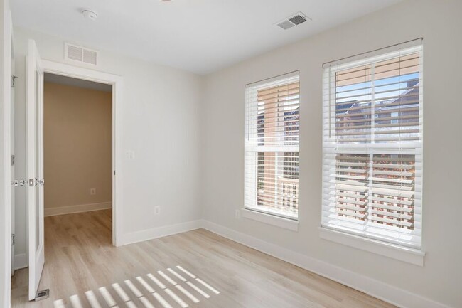 Building Photo - Beautiful Four Bedroom Abode in Brookland/...