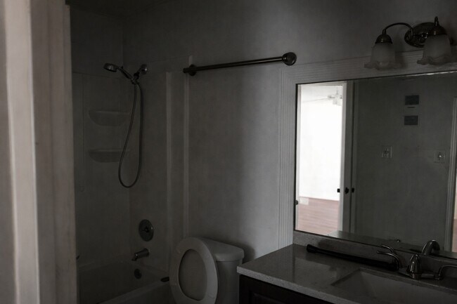 Building Photo - 2750 Holly Hall St