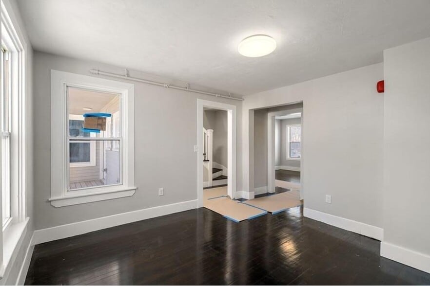 Building Photo - 41 Watch St