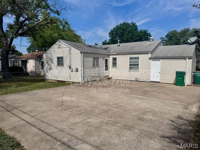 Building Photo - 1520 Attica Dr