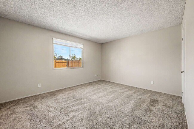 Building Photo - 2521 N 49th Ave