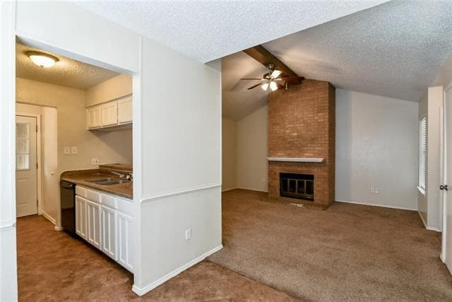 Building Photo - 708 Woodland Ct