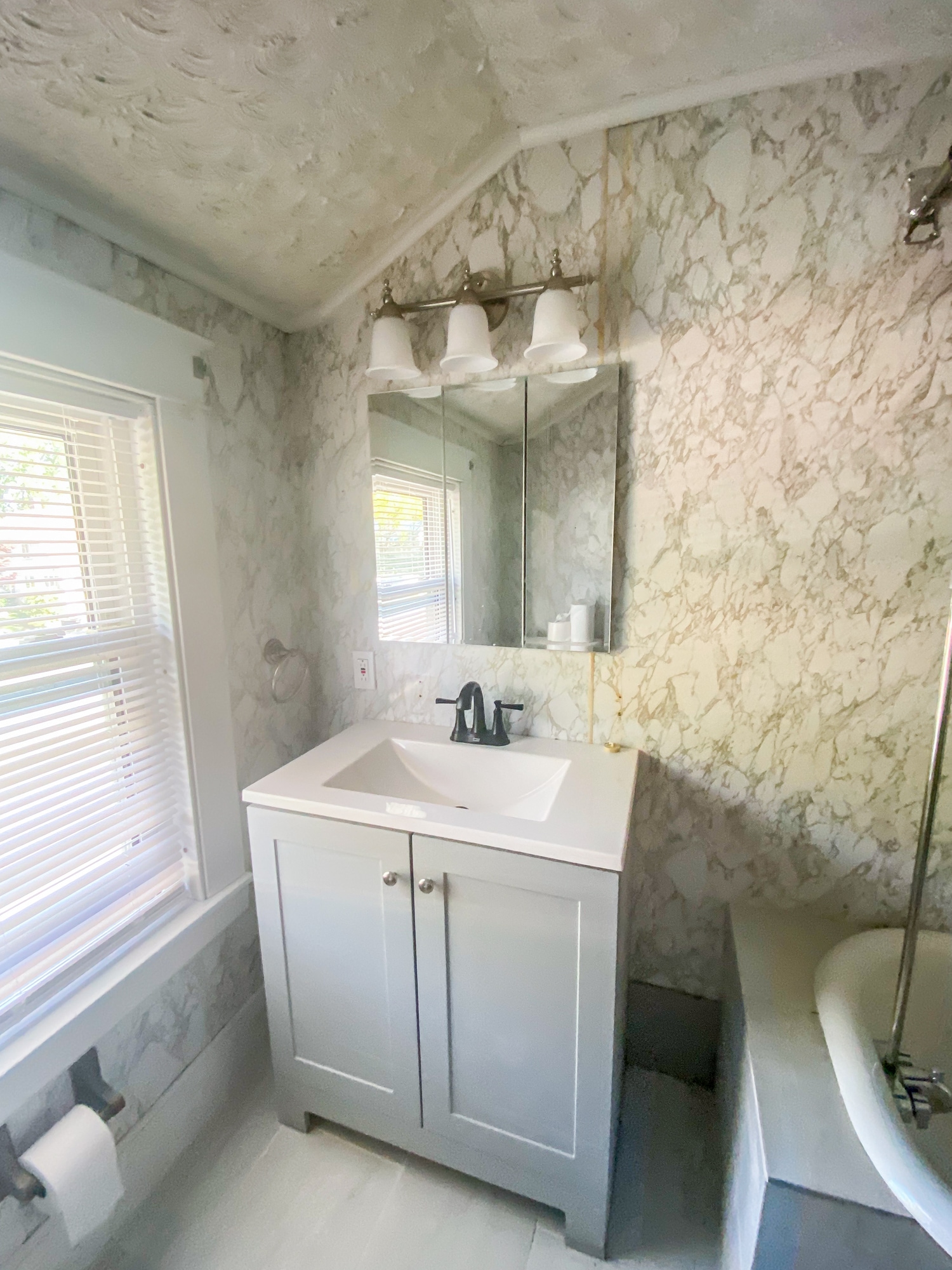 Building Photo - 8 Howe St