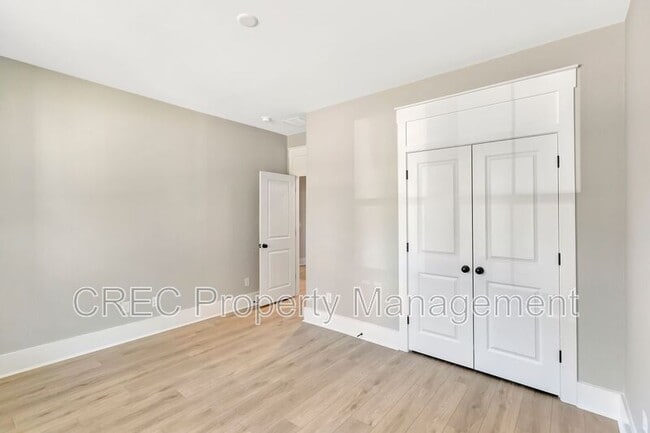 Building Photo - 120 Black Stilt Wy