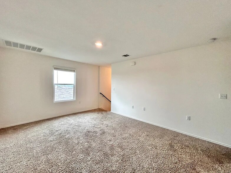 Building Photo - 14205 Lyndora Ln