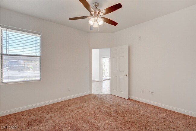 Building Photo - 8000 W Badura Ave