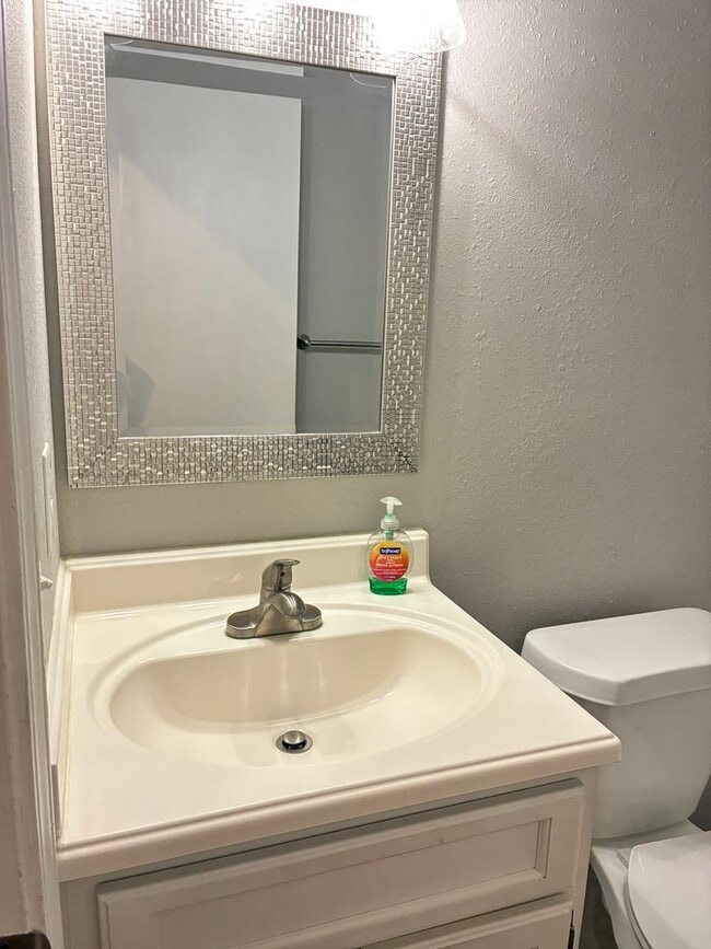 Building Photo - 2 Bedroom 2 Bathroom House in Calabash