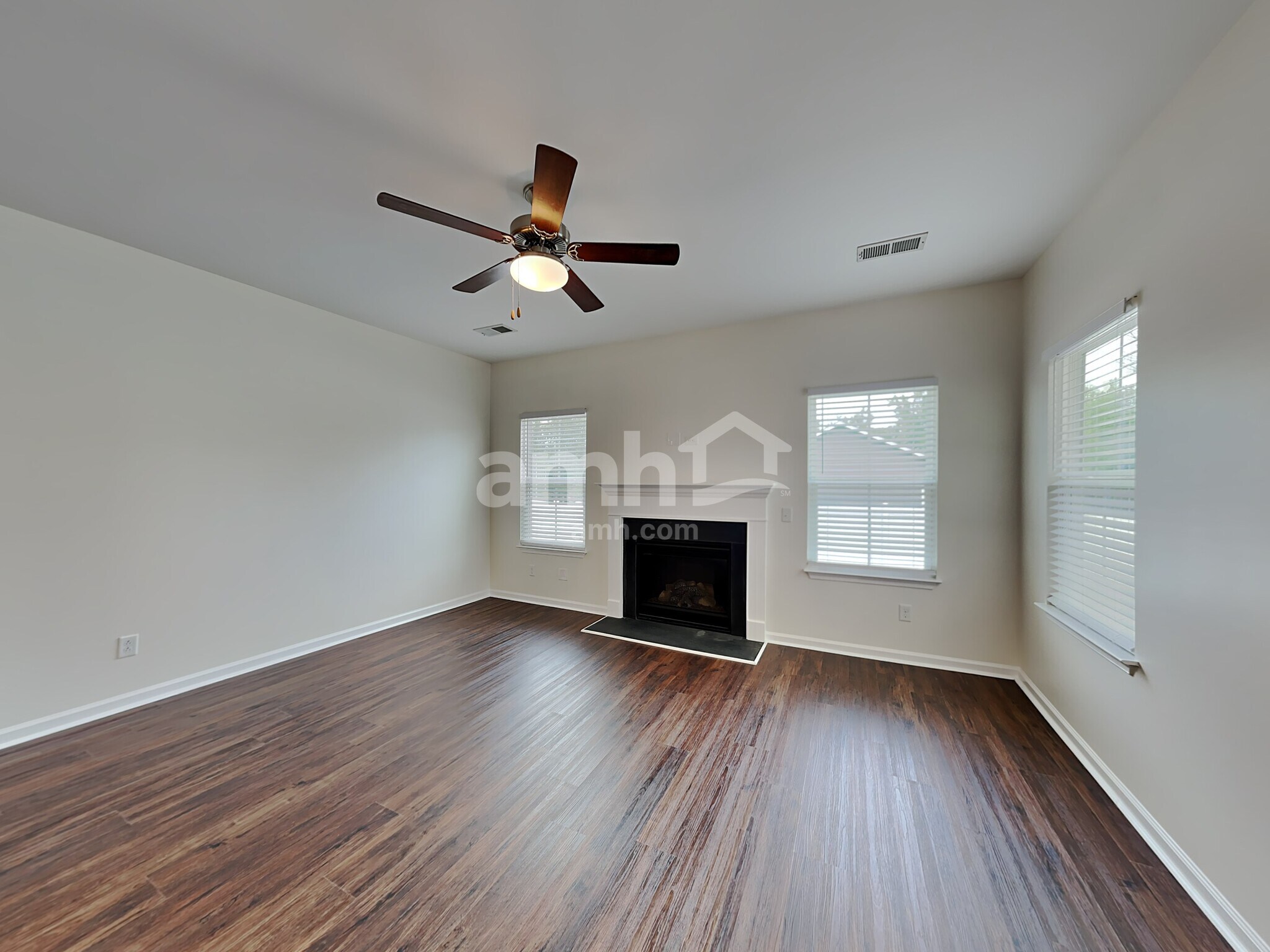 Building Photo - 252 Thames Valley Dr