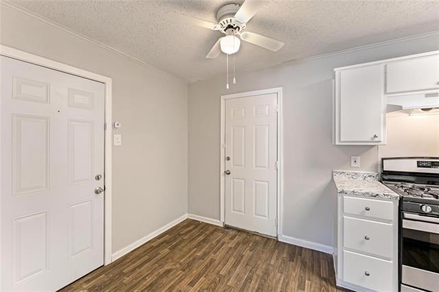 Building Photo - 4713 Laverda Dr