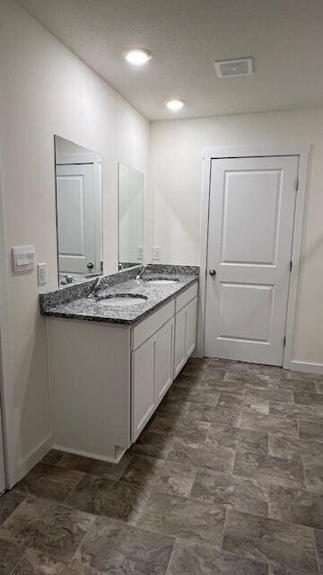 Building Photo - 4170 Lone Oak Cir