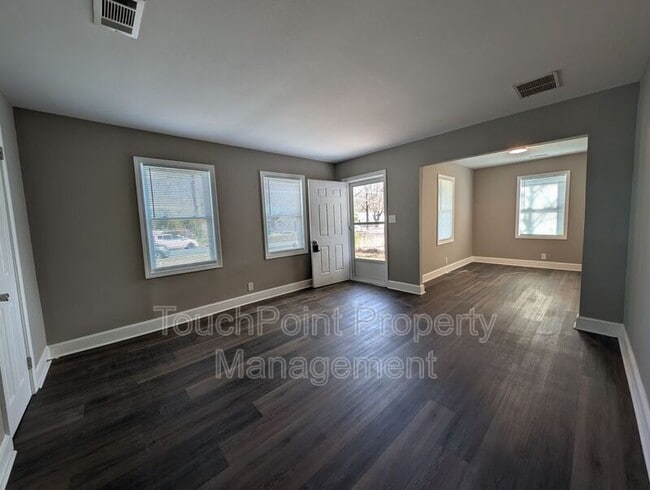 Building Photo - 716 Stonewall Ct