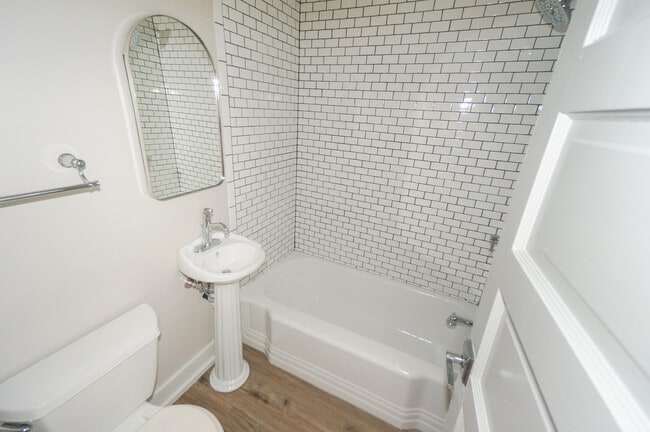 Bathroom - The Lorrie