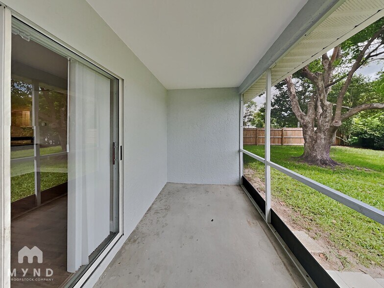 Building Photo - 2069 Banbury Ln