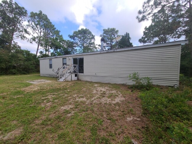 Building Photo - 8405 Verano St