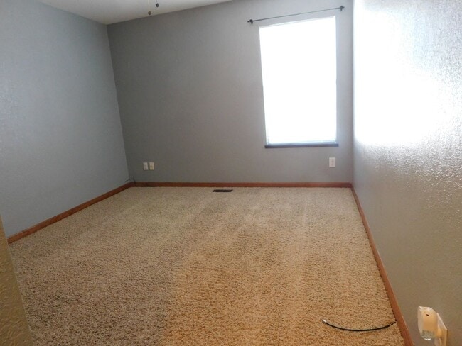 Building Photo - Spacious in the Redlands