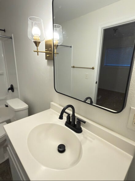 Building Photo - 1432 Park Ave NE