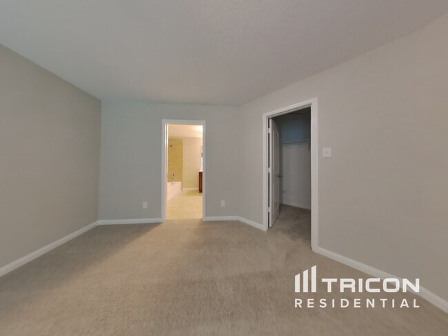 Building Photo - 24033 Wilde Dr