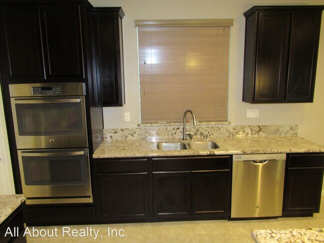 Building Photo - 5 br, 3 bath House - 1634 Arroyo Sierra Way