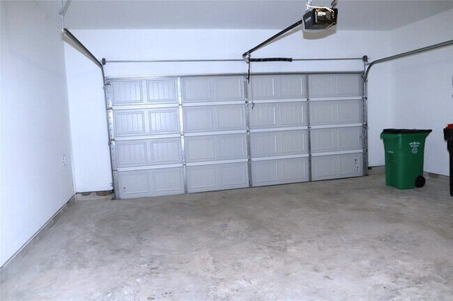 Building Photo - 1216 Gable Breeze Dr