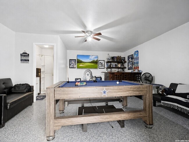 Building Photo - 268 Englewood Ln