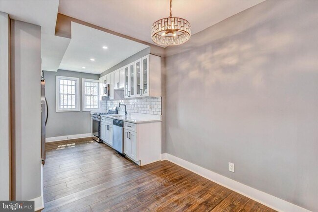 Building Photo - 3015 Spaulding Ave