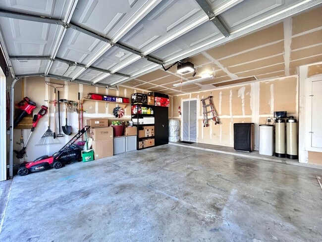 Building Photo - 14511 Cottingham Dr