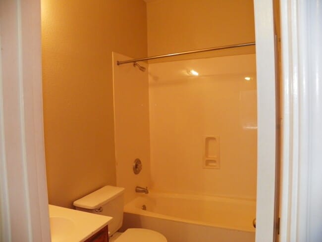 Building Photo - 2601 Cypress Ln