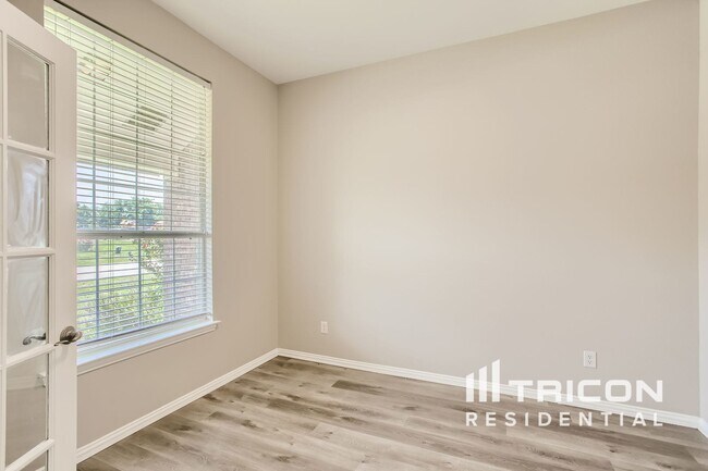 Building Photo - 300 Northstar Dr