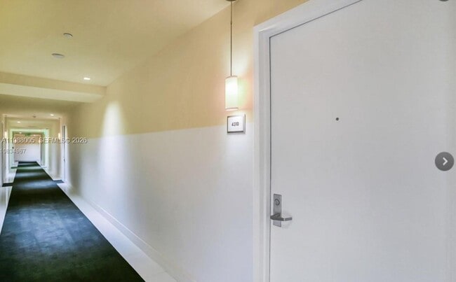 Building Photo - 475 Brickell Ave