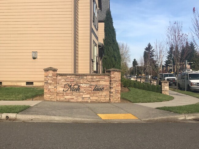 Building Photo - COMING SOON! GORGEOUS Townhome...  LOCATION , LOCATION near Peace Health Hospital