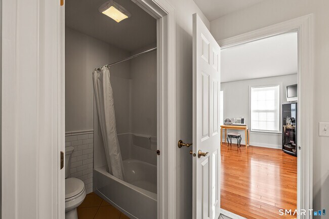 Building Photo - 1 Wilderswood Way