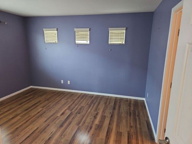 Building Photo - Beautiful 2 bedroom 2.5 bath !