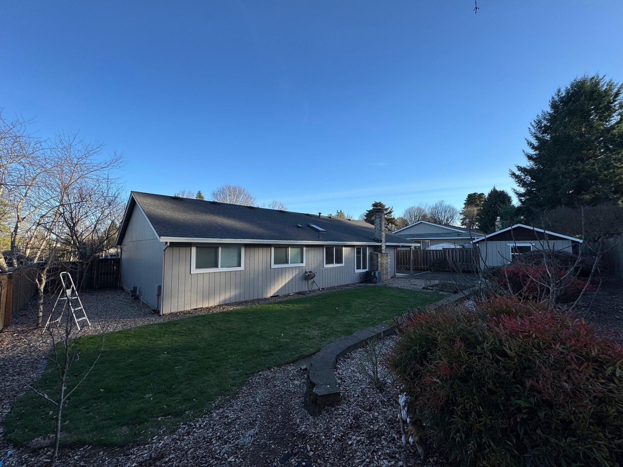 Building Photo - 9775 SW Robbins Dr