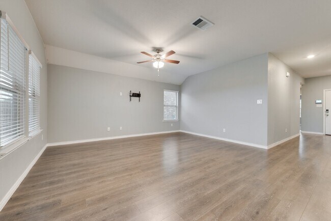 Building Photo - "Charming 4-Bedroom Home with 2 Full Bathrooms in Princeton, TX - A Must-See Rental Property!"