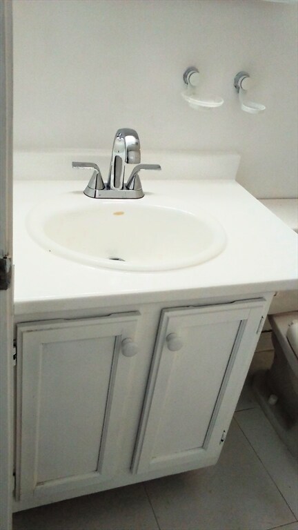 Building Photo - 48 Forest St