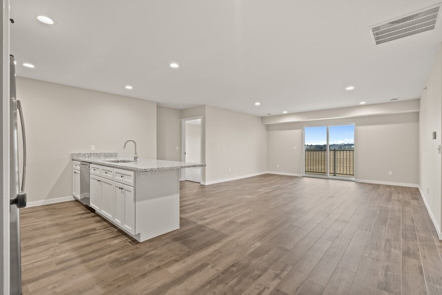 Building Photo - 7204 Thunder Vly Dr