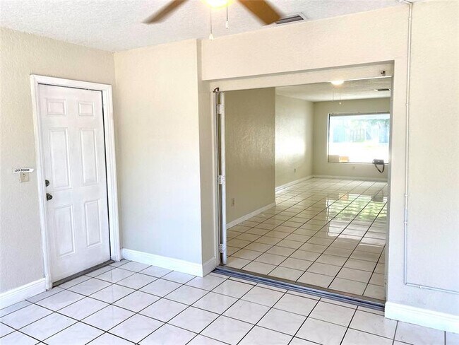 Building Photo - 3770 NE 16th Ave