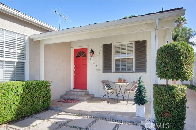 Building Photo - 4856 Riverton Ave