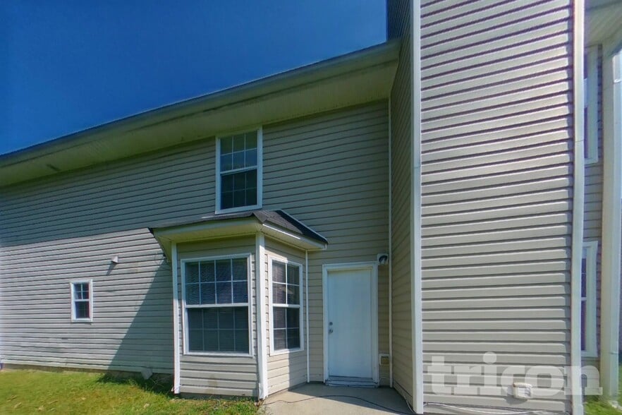 Building Photo - 464 Berkshire Pl