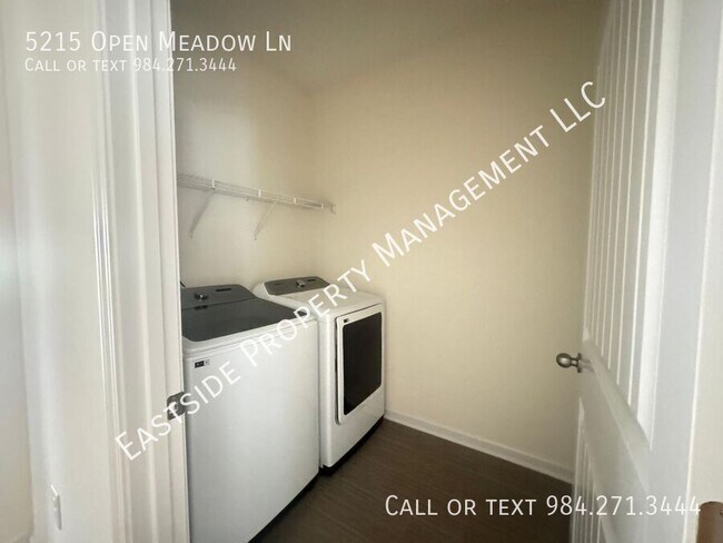 Building Photo - 5215 Open Mdw Ln