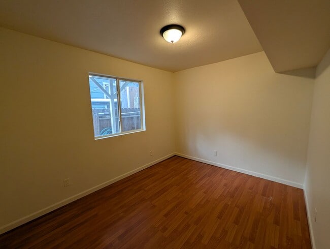 Building Photo - 322 Peralta St