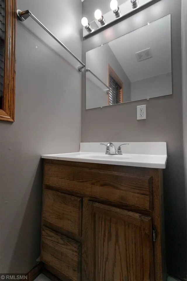 Half Bedroom - 309 Aurora Ave