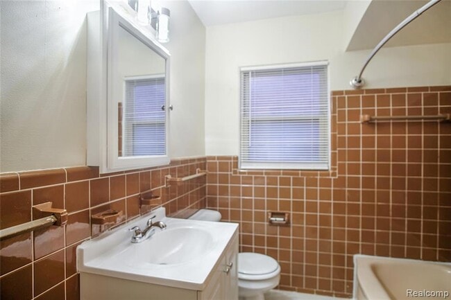 Building Photo - 24101 Westhampton St