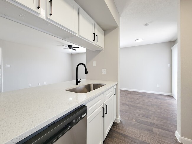 Building Photo - 12335 Antoine Dr