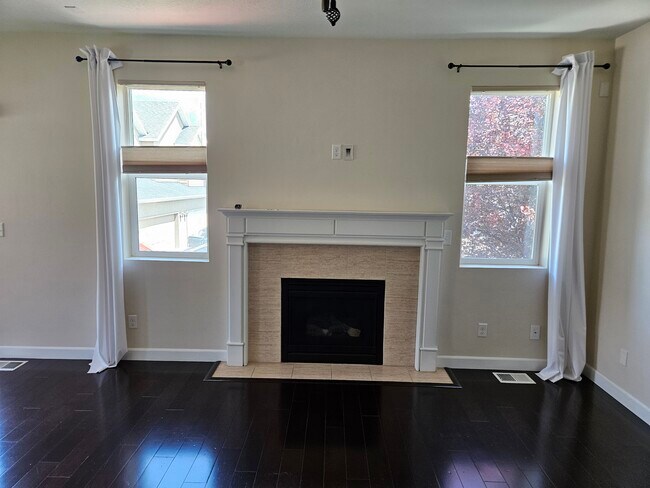 Building Photo - 571 S 360 East Cir