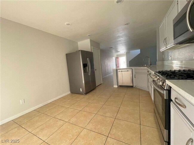 Building Photo - 9943 Shallot Ct